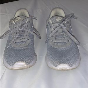 Nike Tanjun Women’s Size 6